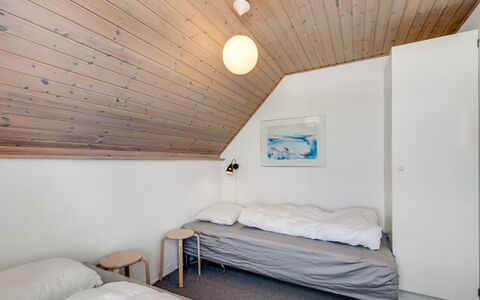 Armelle - from the Sea: Bois, Chambre, Lit, Plafond, Sol, Design Intérieur, Sol, Drap De Lit, Meubles, Literie