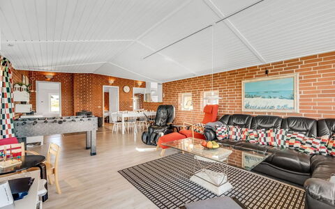 Fia - from the Sea: Herbe, Maison, Toit, Domicile, Chalet, Arbuste, Lot Terre, Zone Rurale, Ferme, Couverture De Sol