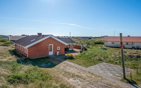 Fia - from the Sea: Herbe, Maison, Toit, Domicile, Chalet, Arbuste, Lot Terre, Zone Rurale, Ferme, Couverture De Sol