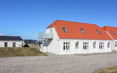 Ena - 75M from the Sea: Bois, Toit, Architecture, Domicile, Maison, Chalet, Siding, Dur, Pente, Biens