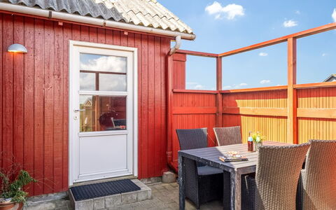 Beatrice - 150M from the Sea: Chalet, Cabanon, Cabane, Ferme, Prairie, Cabane, Grange, Cabane En Rondins, Batiments Jardin