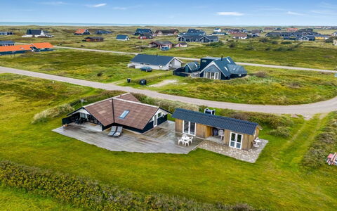 Olesia - 250M from the Sea: Toit, Lot Terre, Chalet, Domicile, Zone Rurale, Cabanon, Siding, Batiments Jardin, Cabane En Rondins, Cabane