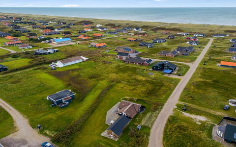 Olesia - 250M from the Sea: Toit, Lot Terre, Chalet, Domicile, Zone Rurale, Cabanon, Siding, Batiments Jardin, Cabane En Rondins, Cabane
