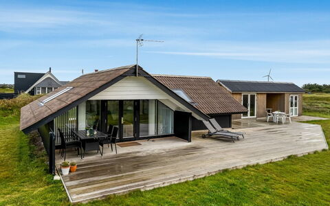 Olesia - 250M from the Sea: Toit, Lot Terre, Chalet, Domicile, Zone Rurale, Cabanon, Siding, Batiments Jardin, Cabane En Rondins, Cabane