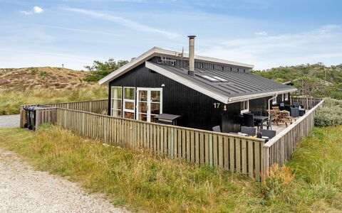 Melanie - 950M from the Sea: Chalet, Cabanon, Cabane, Ferme, Prairie, Cabane, Grange, Cabane En Rondins, Batiments Jardin