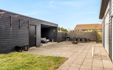 Pontus - 400M from the Sea: Herbe, Maison, Toit, Domicile, Chalet, Arbuste, Lot Terre, Zone Rurale, Ferme, Couverture De Sol