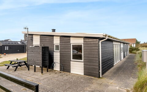 Pontus - 400M from the Sea: Herbe, Maison, Toit, Domicile, Chalet, Arbuste, Lot Terre, Zone Rurale, Ferme, Couverture De Sol