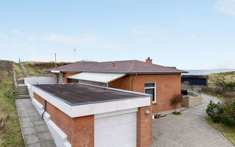 Fris - 100M from the Sea: Toit, Plaine, Lot Terre, Zone Rurale, Domicile, Biens, Champ, Chalet, Pelouse, Banlieue