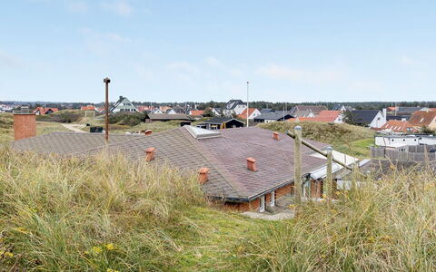 Fris - 100M from the Sea: Toit, Plaine, Lot Terre, Zone Rurale, Domicile, Biens, Champ, Chalet, Pelouse, Banlieue