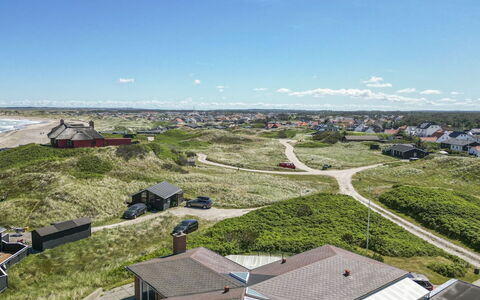 Fris - 100M from the Sea: Toit, Plaine, Lot Terre, Zone Rurale, Domicile, Biens, Champ, Chalet, Pelouse, Banlieue