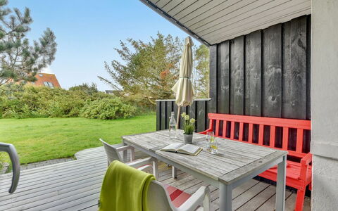 Vivina - 250M from the Sea: Bois, Toit, Architecture, Domicile, Maison, Chalet, Siding, Dur, Pente, Biens