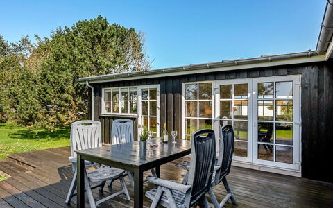 Vivina - 250M from the Sea: Bois, Toit, Architecture, Domicile, Maison, Chalet, Siding, Dur, Pente, Biens