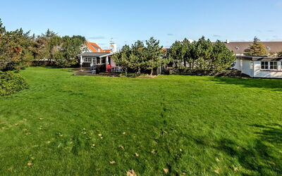 Vivina - 250M from the Sea