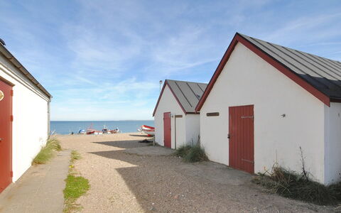 Luzy - 600M from the Sea: Bleu, Chalet, Maison, Domicile, Ferme, Biens, Siding