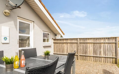 Luzy - 600M from the Sea: Bleu, Chalet, Maison, Domicile, Ferme, Biens, Siding