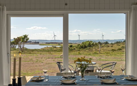 Rickmer - 200M from the Sea: Toit, Maison, Domicile, Chalet, Siding, Biens, Allée, Batiments Jardin, Cour, Cabanon