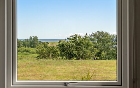 Rickmer - 200M from the Sea: Toit, Maison, Domicile, Chalet, Siding, Biens, Allée, Batiments Jardin, Cour, Cabanon