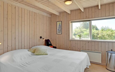 Felizia - 2.5Km from the Sea: Mur, Bois, Chambre, Sol, Design Intérieur, Plafond, Sol, Lit, Parquet, Drap De Lit