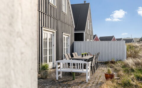 Stine - 1Km from the Sea: Domicile, Zone Résidentielle, Maison, Chalet, Toit, Lot Terre, Siding, Jardin, Biens, Pelouse