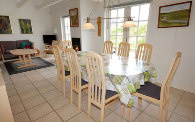 Stine - 1Km from the Sea