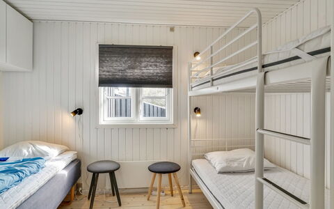 Wiebke - 200M from the Sea: Bois, Sol, Chambre, Plafond, Literie, Lit, Cadre De Lit, Planche, Tache De Bois, Dur