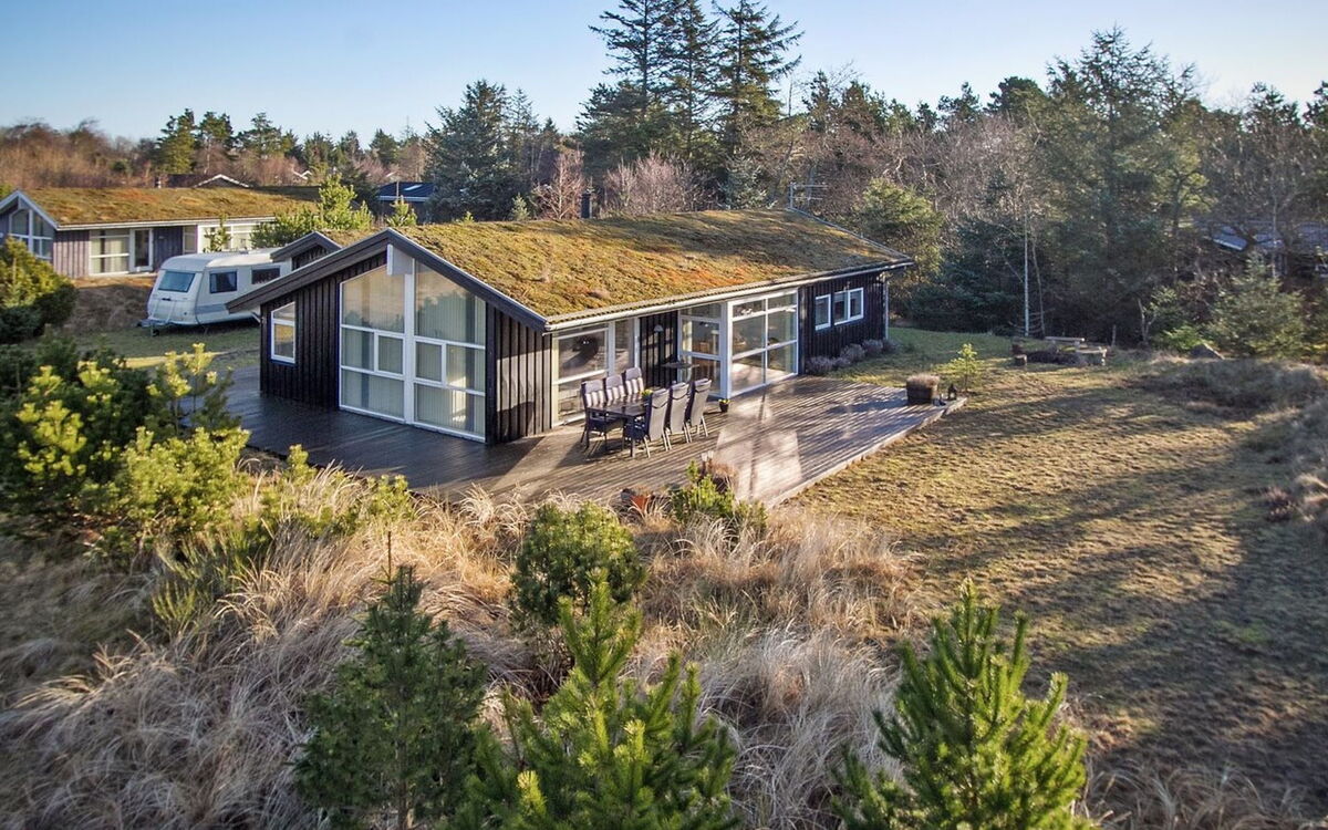 edger - 2.3km From The Sea