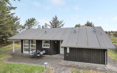 Hilke - 850M from the Sea: Bois, Sol, Design Intérieur, Sol, Meubles, Parquet, Pièce, Plafond, Tache De Bois, Dur