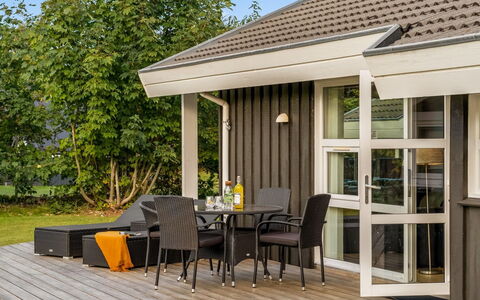 Mechthild - 2.7Km from the Sea: Plafond, Sol, Design Intérieur, Sol, Composite, Meubles, Recours, Hôtel, Conception, Daylighting