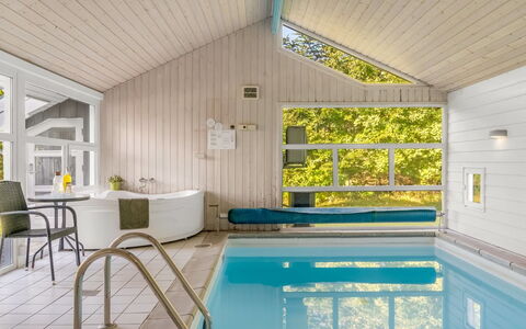 Mechthild - 2.7Km from the Sea: Plafond, Sol, Design Intérieur, Sol, Composite, Meubles, Recours, Hôtel, Conception, Daylighting