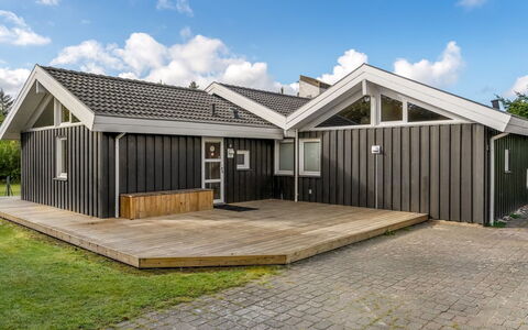 Mechthild - 2.7Km from the Sea: Plafond, Sol, Design Intérieur, Sol, Composite, Meubles, Recours, Hôtel, Conception, Daylighting