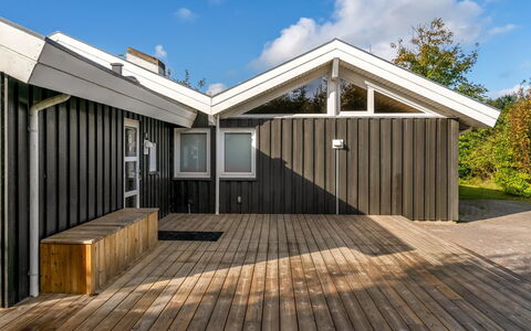 Mechthild - 2.7Km from the Sea: Plafond, Sol, Design Intérieur, Sol, Composite, Meubles, Recours, Hôtel, Conception, Daylighting