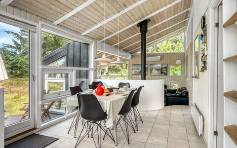 Immi - 1.5Km from the Sea: Bois, Design Intérieur, Plafond, Sol, Sol, Domicile, Parquet, Chaise, Dur, Salon
