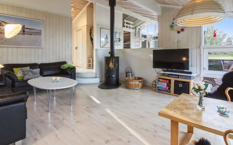 Immi - 1.5Km from the Sea: Design Intérieur, Bois, Meubles, Sol, Parquet, Plafond, Sol, Salon, Domicile, Pièce