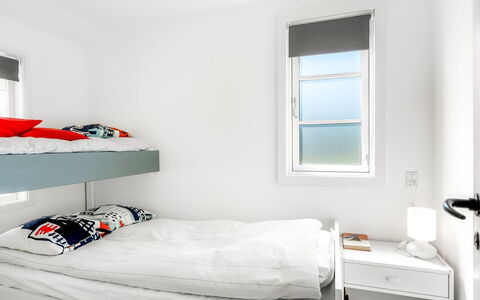 Baldine - 140M from the Sea: Lit, Chambre, Meubles, Literie, Design Intérieur, Drap De Lit, Sol, Linge, Plafond, Cadre De Lit