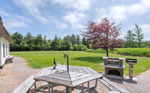 Iben - 2.3Km from the Sea: 