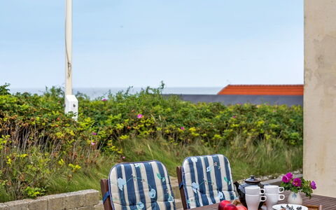 Atena - 50M from the Sea: Toit, Lot Terre, Chalet, Domicile, Zone Rurale, Cabanon, Siding, Batiments Jardin, Cabane En Rondins, Cabane