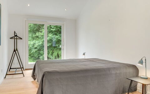 Sverkel - 700M from the Sea: Meubles, Design Intérieur, Sol, Chambre, Sol, Lit, Parquet, Bois, Plafond, Domicile