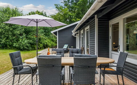 Sverkel - 700M from the Sea: Herbe, Arbuste, Maison, Jardin, Domicile, Chalet, Lot Terre, Pelouse, Couverture De Sol