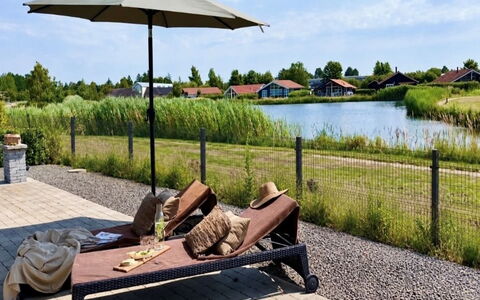 Domi - 1.2Km from the Sea: Mobilier De Jardin, Ombre, Jardin, Aménagement Paysager, Conception, Parapluie, Chaise, Structure En Plein Air, Balancelle