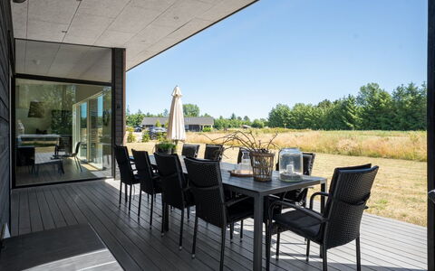 Vanna - 1.2Km from the Sea: Herbe, Prairie, Paysage, Écorégion, Plaine, Communauté Des Plantes, Lot Terre, Mobilier De Jardin, Prairie, Formations Arbustives