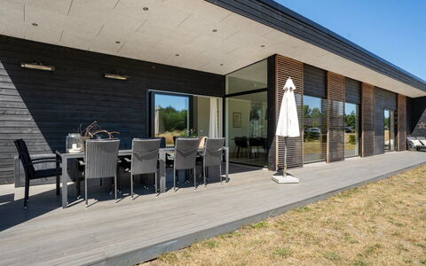 Vanna - 1.2Km from the Sea: Herbe, Prairie, Paysage, Écorégion, Plaine, Communauté Des Plantes, Lot Terre, Mobilier De Jardin, Prairie, Formations Arbustives