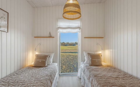 Vanna - 1.2Km from the Sea: Chambre, Dur, Planche, Lit, Daylighting, Literie