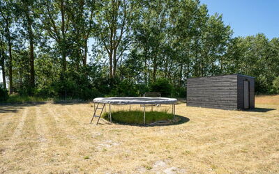 Vanna - 1.2Km from the Sea