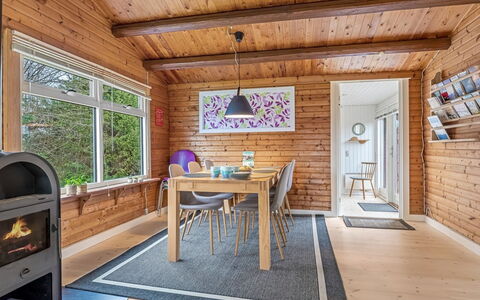 Aarno - 700M from the Sea: Toit, Lot Terre, Chalet, Domicile, Zone Rurale, Cabanon, Siding, Batiments Jardin, Cabane En Rondins, Cabane