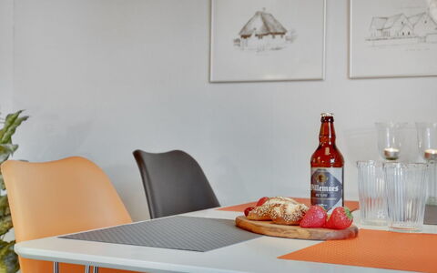 Roya - 1.9Km from the Sea: Meubles, Design Intérieur, Chaise, Sol, Table, Recours, Sol, Plafond, Pièce, Eco Hôtel