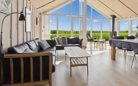 Jonna - 700M from the Sea: Bois, Domicile, Sol, Plafond, Parquet, Porte, Porche, Chalet, Dur, Chaise