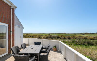Gerharde - 2.3Km from the Sea