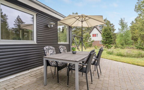 Bjarka - 2.9Km from the Sea: Chalet, Domicile, Maison, Toit, Porche, Biens, Siding, Batiments Jardin, Ferme, Cour