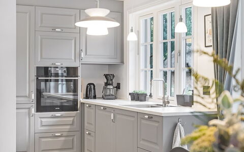 Emmeli - 1.2Km from the Sea: Cuisine, Cabinetry, Meubles, Design Intérieur, Sol, Appareil De Cuisine, Comptoir, Plafond, Tiroir, Luminaire