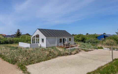 Eldora - 1.4Km from the Sea: Meubles, Bois, Design Intérieur, Sol, Sol, Chaise, Pièce, Plafond, Salon, Appartement